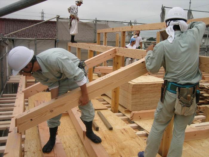 35 Nam làm mộc xây dựng tại Shiga và Saitama tháng 2/2014